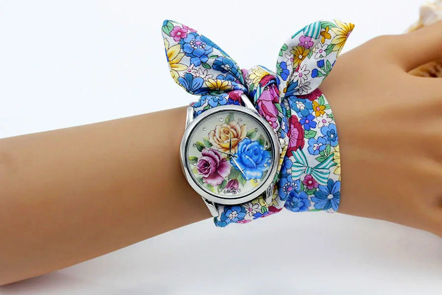 Shsby New Ladies Cloth Wristwatch Fashion Women Dress Watch High Quality Silver Quartz Watch Sweet Girls Watch Fabric Clock