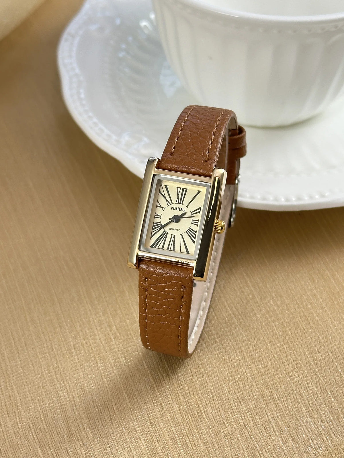Fashion Brand Roman Dial Women Quartz Watch Simple Leather Strap Wristwatches Girl Gifts Ladies Watches Reloj Mujer Dropshipping