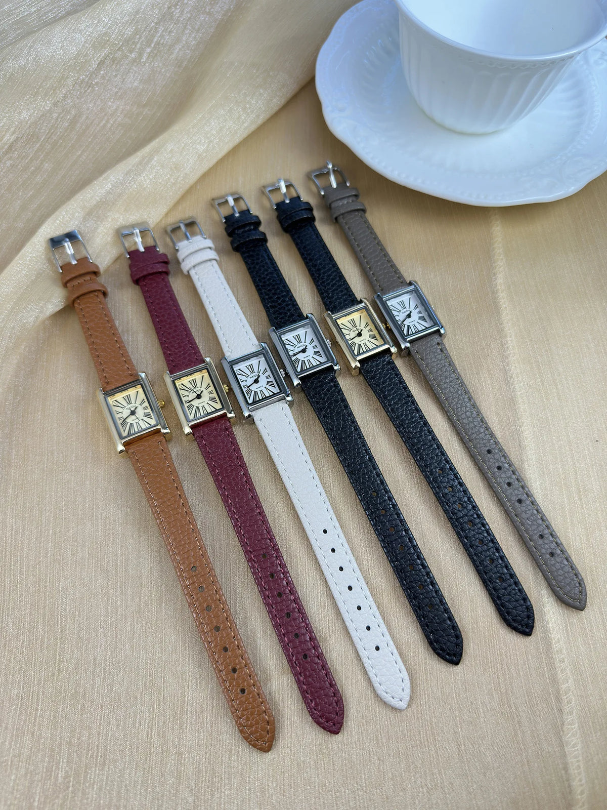 Fashion Brand Roman Dial Women Quartz Watch Simple Leather Strap Wristwatches Girl Gifts Ladies Watches Reloj Mujer Dropshipping