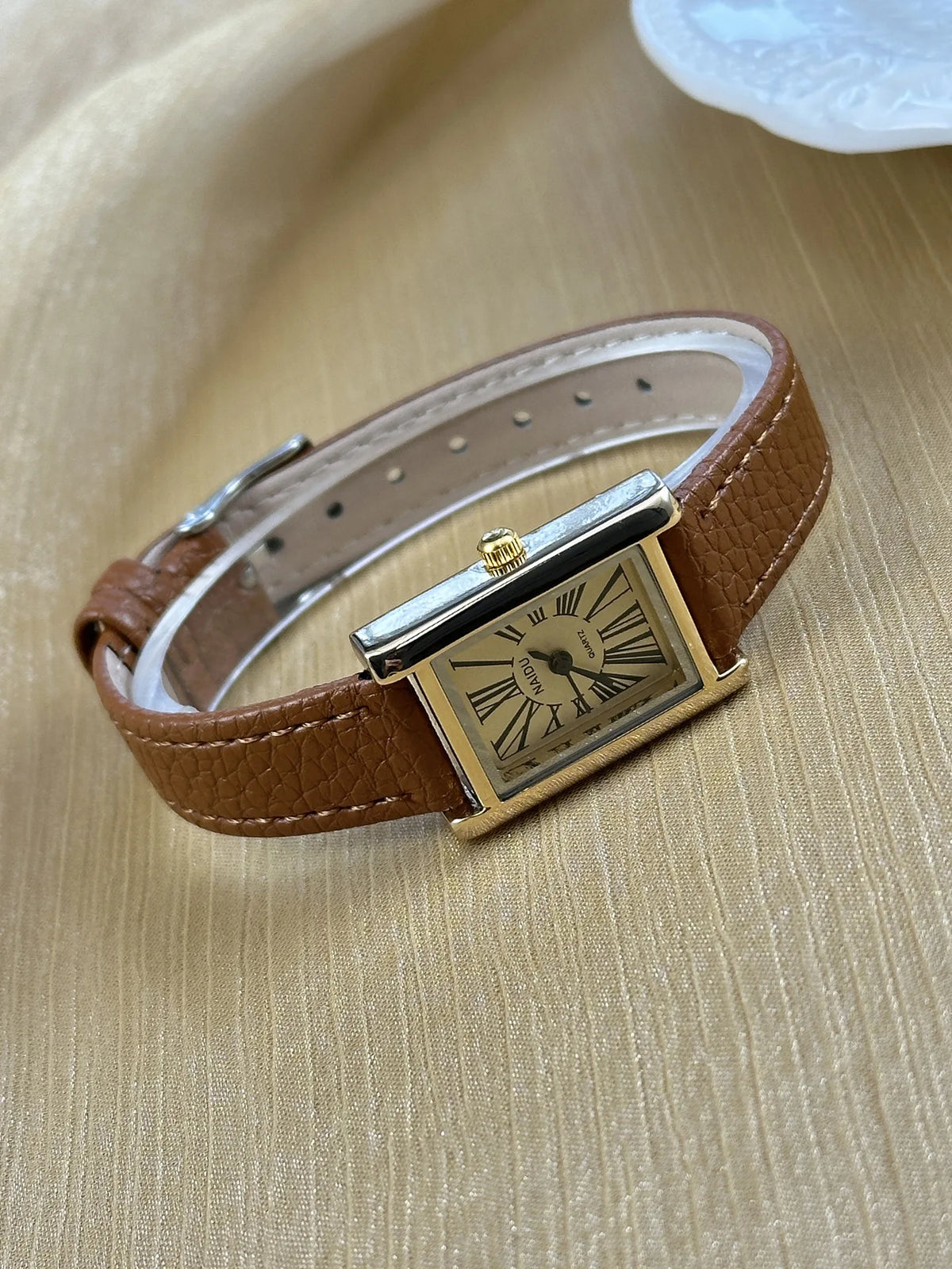 Fashion Brand Roman Dial Women Quartz Watch Simple Leather Strap Wristwatches Girl Gifts Ladies Watches Reloj Mujer Dropshipping
