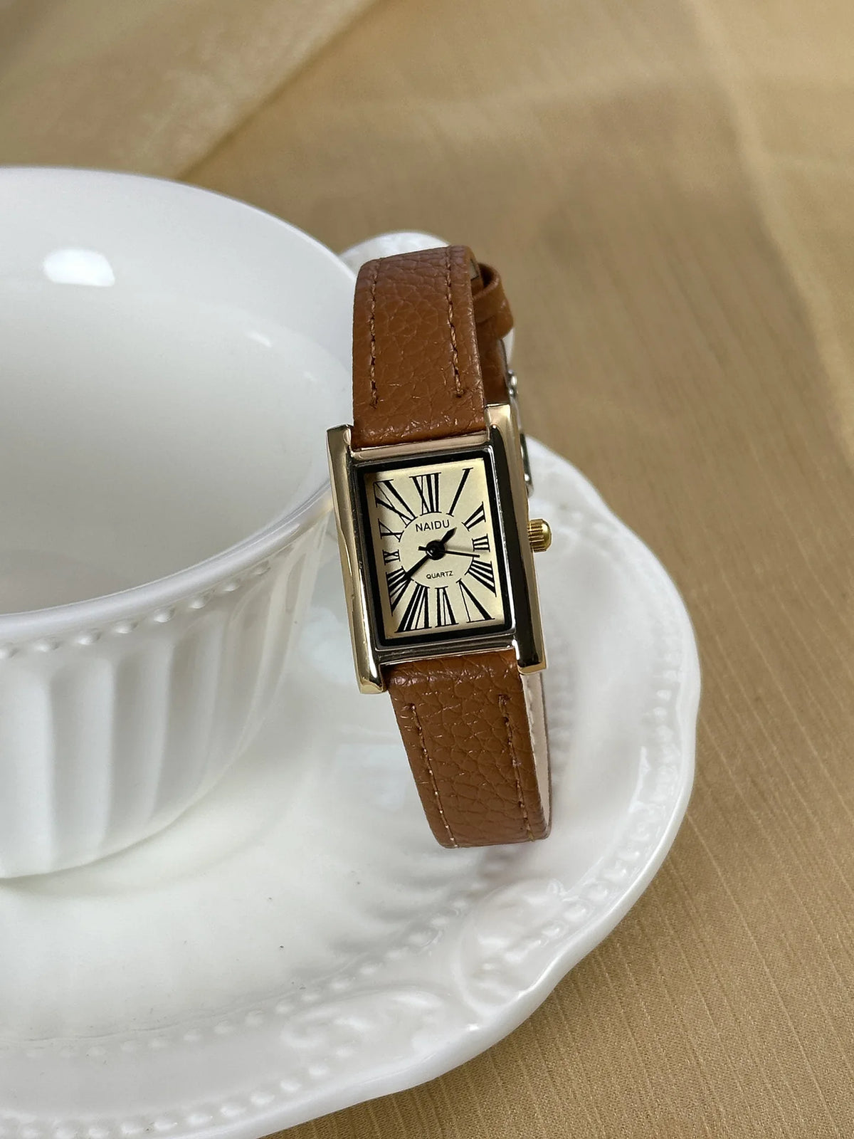 Fashion Brand Roman Dial Women Quartz Watch Simple Leather Strap Wristwatches Girl Gifts Ladies Watches Reloj Mujer Dropshipping