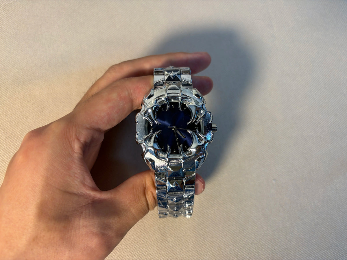 DENVOSI New Y2K Gothic Claw Shaped Quartz Watch with Detachable and Replaced Dial, Fashionable Street Accessory