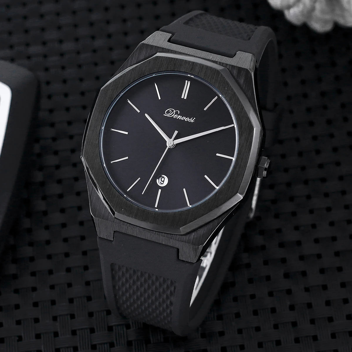 Simple leisure sports men's quartz watch  Waterproof casual wristwatch for men